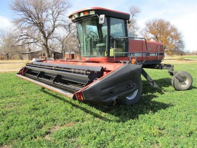Case IH 8870 Windrower Tractor Operator&acirc;��s Manual 9-78774 DOWNLOAD