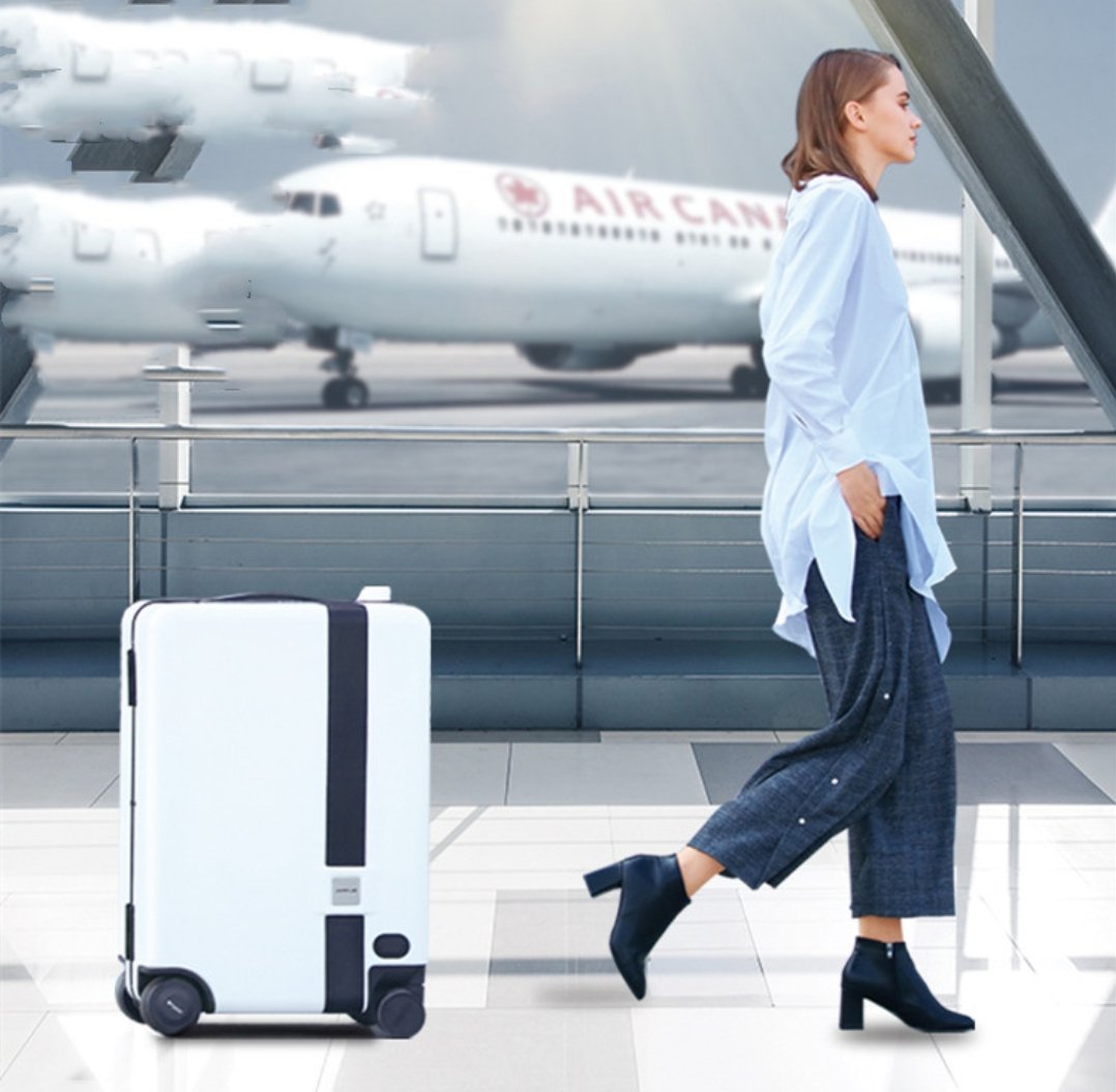 Intelligent Electric Luggage Automatically Follows The Lever