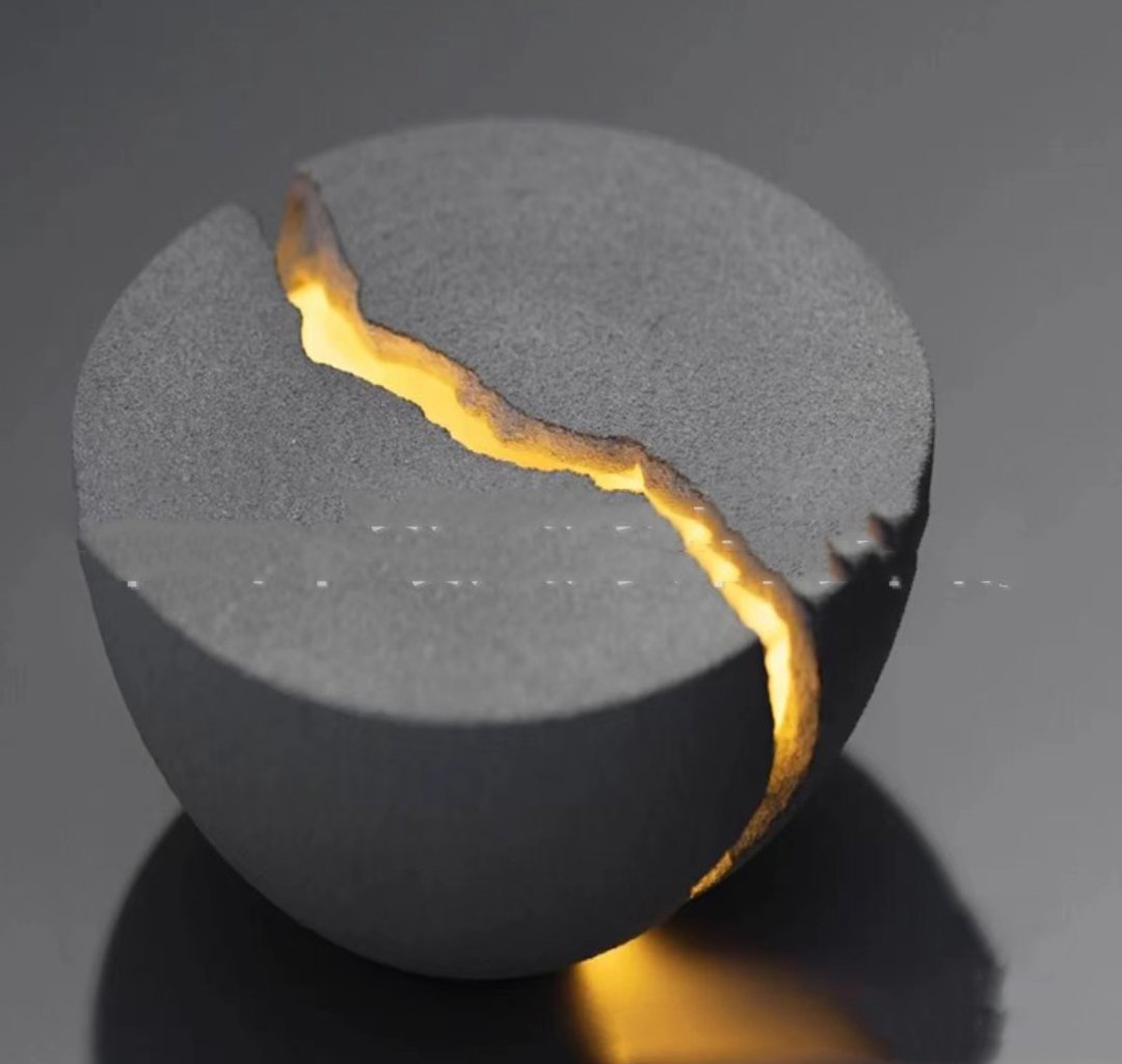 Designer Minimalist Art Music Table Lamp