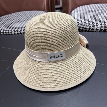 The new LV baseball cap is high-end and elegant, versatile and suitable for both men and women (122)