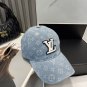 LV classic baseball cap, a versatile item that looks great no matter how you pair it (1)