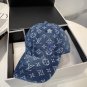 LV classic baseball cap, a versatile item that looks great no matter how you pair it (3)
