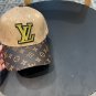 LV classic baseball cap, a versatile item that looks great no matter how you pair it (18)