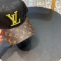 LV classic baseball cap, a versatile item that looks great no matter how you pair it (19)