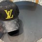 LV classic baseball cap, a versatile item that looks great no matter how you pair it (20)