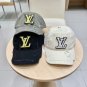 LV classic baseball cap, a versatile item that looks great no matter how you pair it (31)