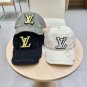 LV classic baseball cap, a versatile item that looks great no matter how you pair it (33)