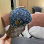 LV classic baseball cap, a versatile item that looks great no matter how you pair it (36)