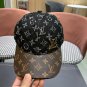 LV classic baseball cap, a versatile item that looks great no matter how you pair it (38)