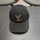 LV classic baseball cap, a versatile item that looks great no matter how you pair it (43)