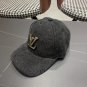 LV classic baseball cap, a versatile item that looks great no matter how you pair it (43)
