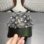 LV classic baseball cap, a versatile item that looks great no matter how you pair it (50)