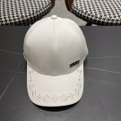 LV classic baseball cap, a versatile item that looks great no matter how you pair it (52)