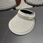 LV classic baseball cap, a versatile item that looks great no matter how you pair it (59)