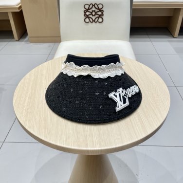 LV classic baseball cap, a versatile item that looks great no matter how you pair it (64)