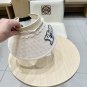 LV classic baseball cap, a versatile item that looks great no matter how you pair it (65)