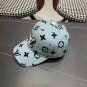 LV classic baseball cap, a versatile item that looks great no matter how you pair it (69)