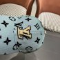 LV classic baseball cap, a versatile item that looks great no matter how you pair it (69)