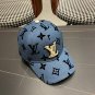 LV classic baseball cap, a versatile item that looks great no matter how you pair it (70)