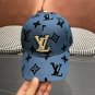 LV classic baseball cap, a versatile item that looks great no matter how you pair it (70)