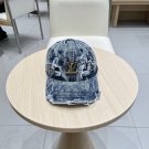 LV classic baseball cap, a versatile item that looks great no matter how you pair it (89)