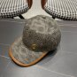 LV classic baseball cap, a versatile item that looks great no matter how you pair it (92)