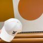 LV classic baseball cap, a versatile item that looks great no matter how you pair it (96)