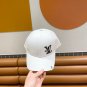 LV classic baseball cap, a versatile item that looks great no matter how you pair it (96)
