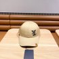 LV classic baseball cap, a versatile item that looks great no matter how you pair it (97)