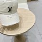 LV classic baseball cap, a versatile item that looks great no matter how you pair it (98)