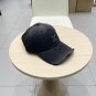 LV classic baseball cap, a versatile item that looks great no matter how you pair it (100)