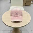 LV classic baseball cap, a versatile item that looks great no matter how you pair it (101)