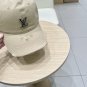 LV classic baseball cap, a versatile item that looks great no matter how you pair it (102)