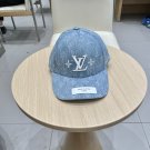 LV classic baseball cap, a versatile item that looks great no matter how you pair it (110)