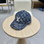 LV classic baseball cap, a versatile item that looks great no matter how you pair it (111)