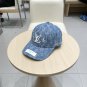 LV classic baseball cap, a versatile item that looks great no matter how you pair it (112)