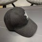 LV classic baseball cap, a versatile item that looks great no matter how you pair it (113)