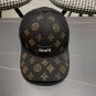 LV classic baseball cap, a versatile item that looks great no matter how you pair it (116)