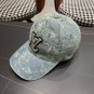 LV classic baseball cap, a versatile item that looks great no matter how you pair it (119)