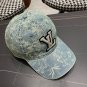 LV classic baseball cap, a versatile item that looks great no matter how you pair it (119)
