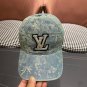 LV classic baseball cap, a versatile item that looks great no matter how you pair it (119)