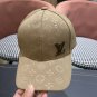 LV classic baseball cap, a versatile item that looks great no matter how you pair it (133)
