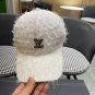 LV classic baseball cap, a versatile item that looks great no matter how you pair it (135)