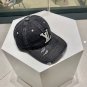 LV classic baseball cap, a versatile item that looks great no matter how you pair it (139)