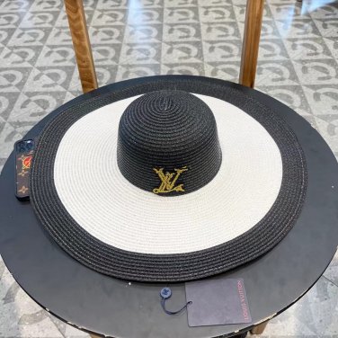 LV's 2025 new resort-style straw hat, a must-have for travel, super easy to match (16)