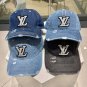 LV classic baseball cap, a versatile item that looks great no matter how you pair it (141)