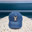 LV classic baseball cap, a versatile item that looks great no matter how you pair it (144)