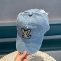 LV classic baseball cap, a versatile item that looks great no matter how you pair it (146)