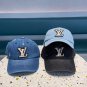 LV classic baseball cap, a versatile item that looks great no matter how you pair it (147)