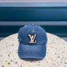 LV classic baseball cap, a versatile item that looks great no matter how you pair it (148)